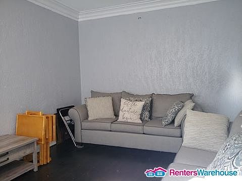 2nd image of 5841 S Blackstone Ave #203