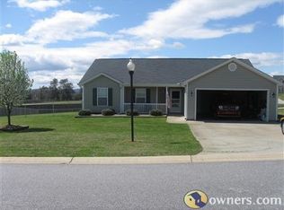9 Darvis St, Greer, SC 29651
