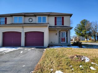 47 Eagle Dr, Ephrata, PA 17522