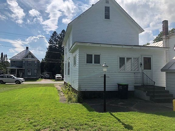 3rd image of 32 Slawson St