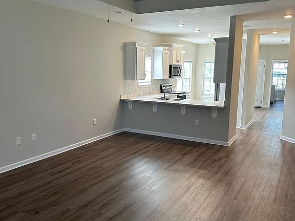 4th image of 126 Hannah Dr #126