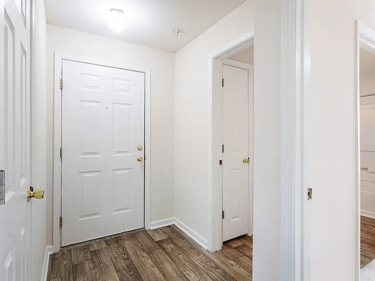 The Retreat at Grande Lake Apartments — Photo 32