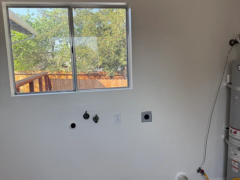 laundry room with washer dryer hookup