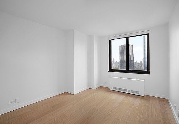 5th image of 124 W 60th St APT 35B