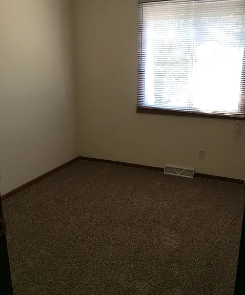 Spacious Units — Photo 21