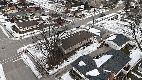 5th image of 140 Summerhays St