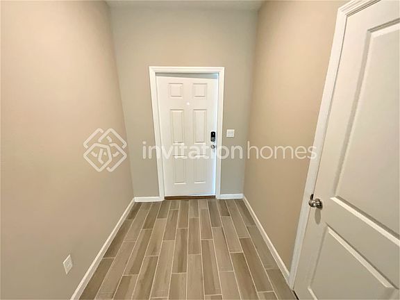2nd image of 578 Cherry Ridge Dr