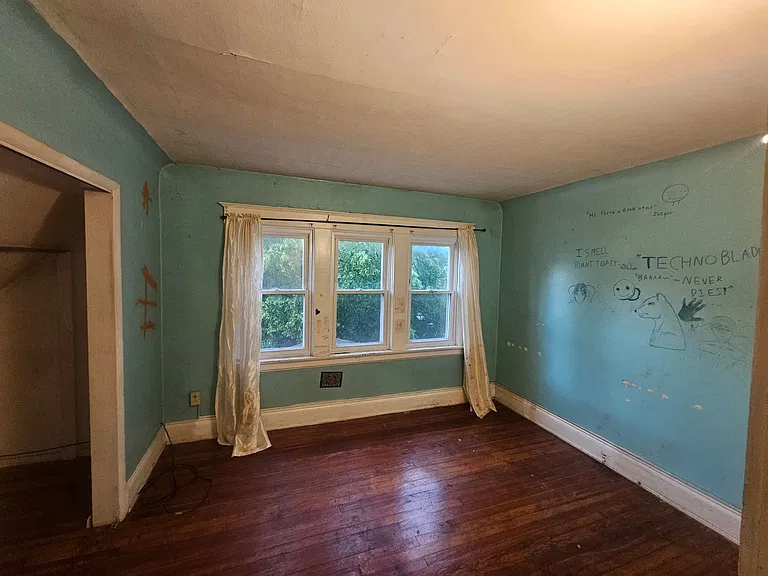 516 E Hudson St — Photo 8