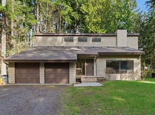 6980 NE Dolphin Dr, Bainbridge Island, WA 98110