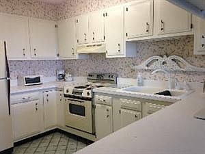 2nd image of 43 Cayuga Dr #43