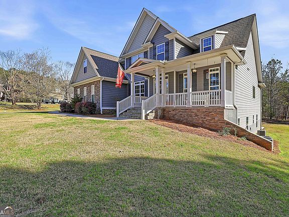 4th image of 170 Emerson Ridge Trl