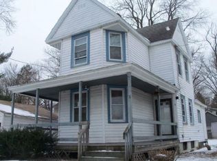 8 Barringer St, Schenectady, NY 12304