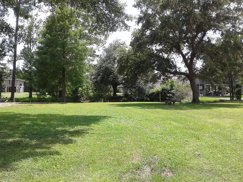 1st image of Cardinal St #135N139237