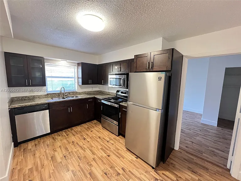 1406 SW 1st St #A — Photo 4