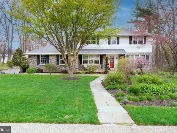 2526 Eaton Rd, Wilmington, DE 19810