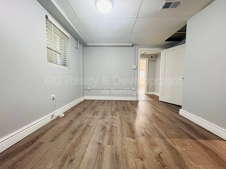 6316 N Rockwell St #G — Photo 5