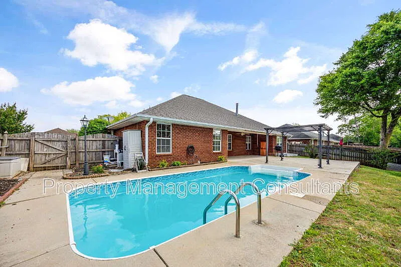 125 Coldsprings Dr