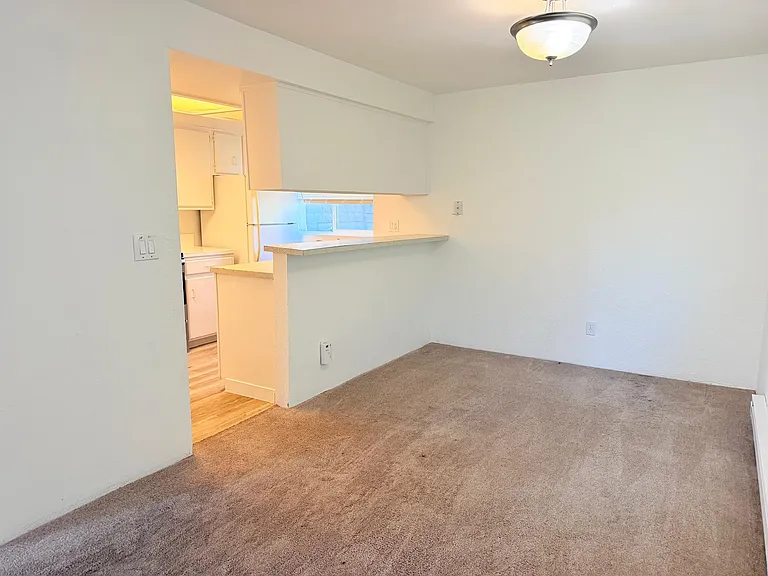 14526 NE 6th Pl #4 — Photo 12