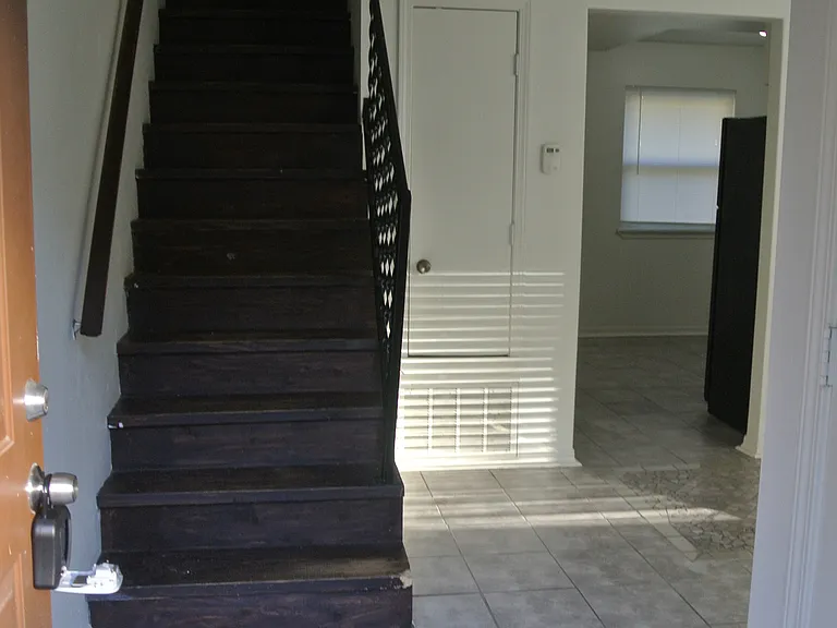 1801 Labette Manor Dr #7 — Photo 3