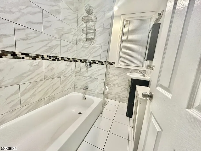 182 Seymour Ave #1 — Photo 6
