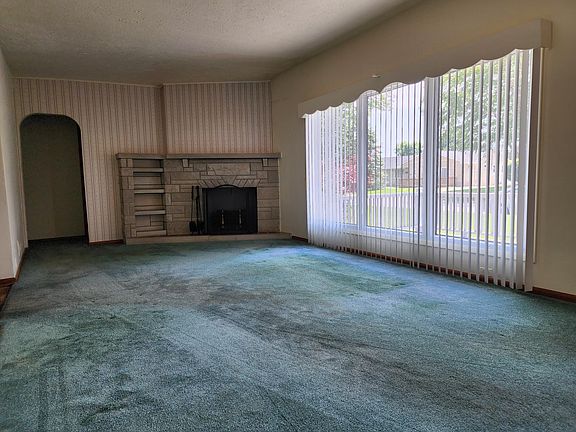4th image of 148 W Harrison Dr