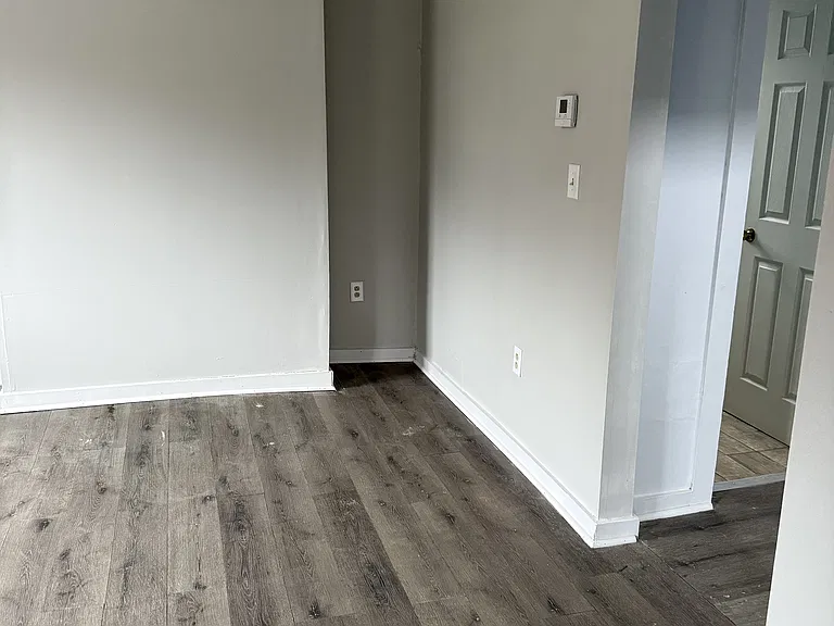 204 Minooka St — Photo 3