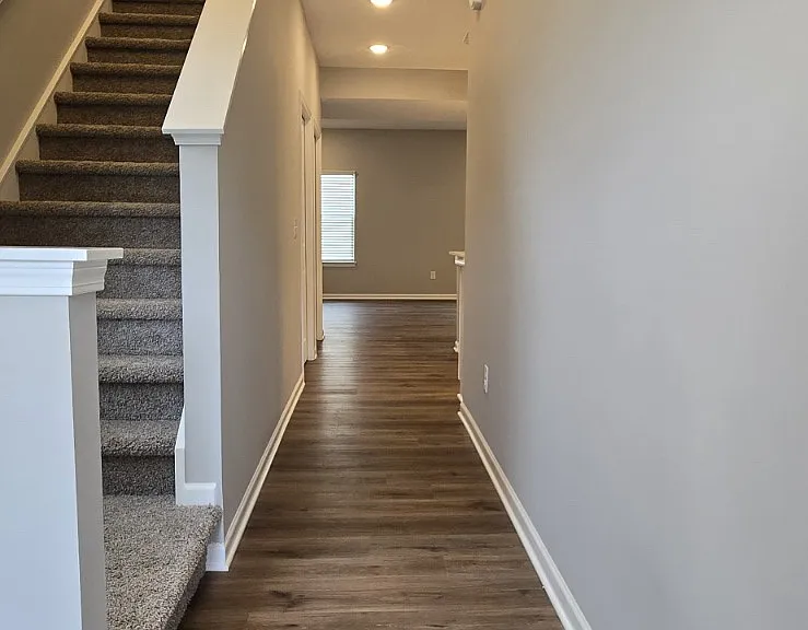 1210 Elowen Way — Photo 3