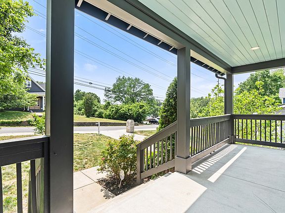 4th image of 2107 Eastland Ave