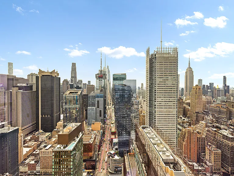 350 W 42nd St #58D — Photo 12
