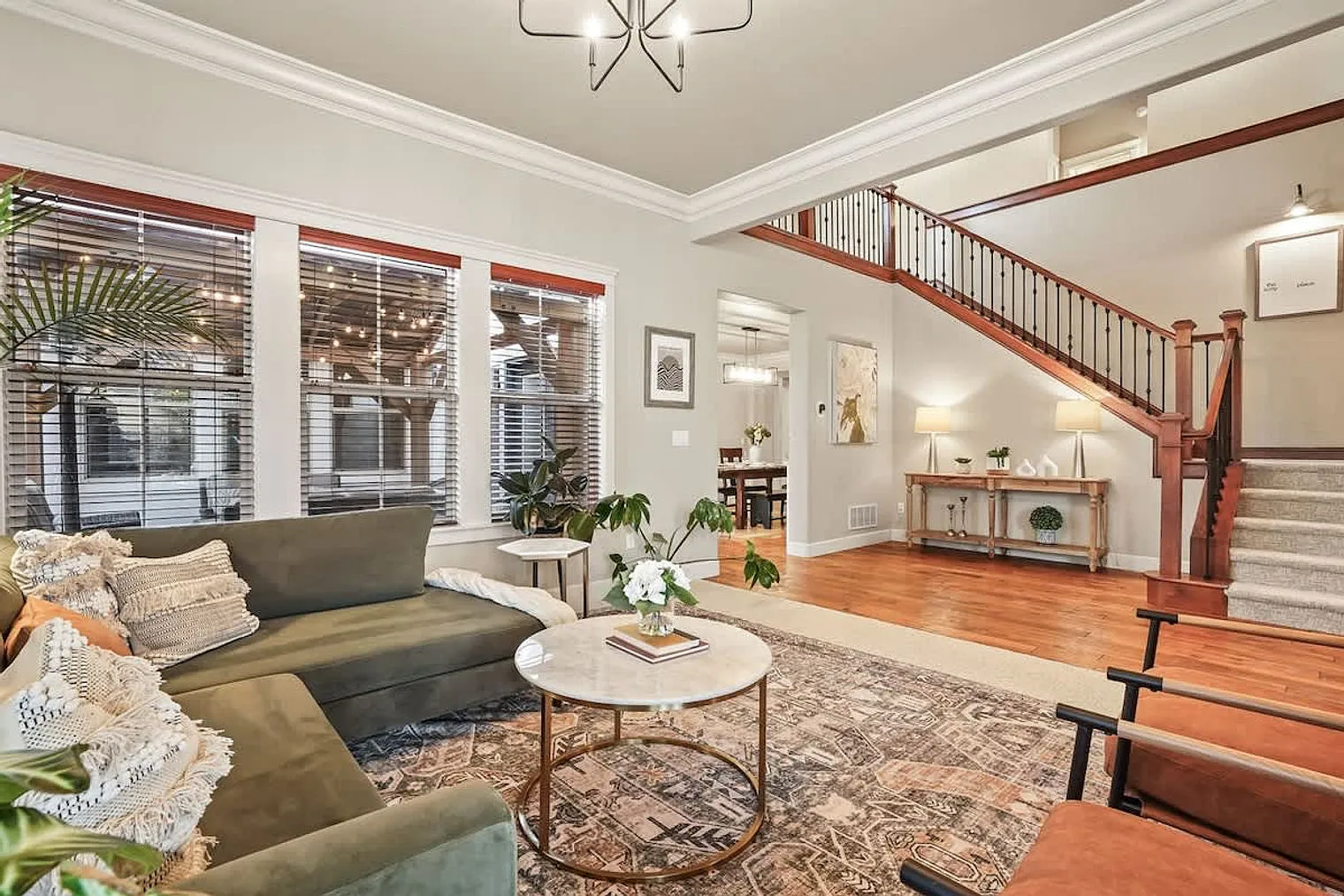 5 bed, 3.0 bath, $13,809 — Photo 1