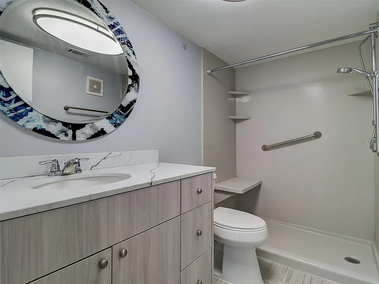 3217 Westridge Blvd #101 — Photo 14
