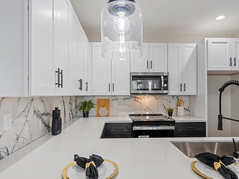 1642 E Monte Vista Rd #5 — Photo 5