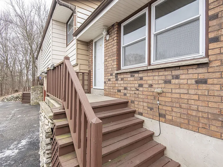 21225 Mary Lynn Dr — Photo 6