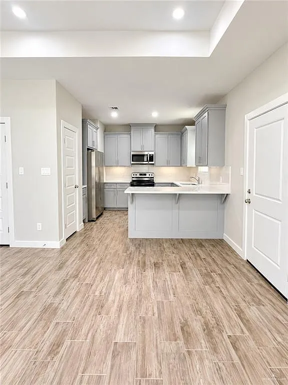 2 bed, 2.0 bath, 913 sqft, $1,150 — Photo 4