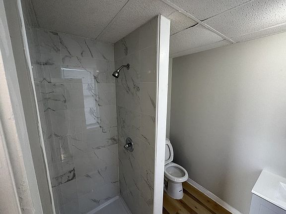 5th image of 460 Main St APT 11