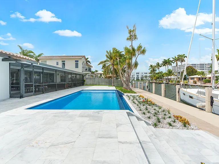273 Tropic Dr — Photo 10