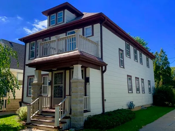 2175 S 89th St, Milwaukee, WI 53227