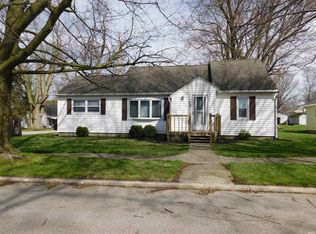 412 N Tucker St, Mentone, IN 46539