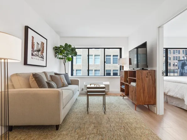 160 West 24th Street image 4 of 16