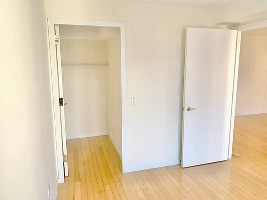 Rented by Keller Williams NYC | media 8