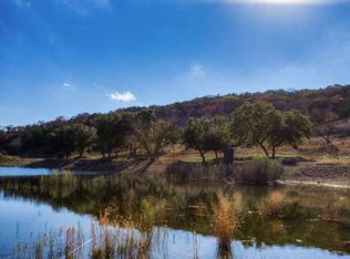 190 Enchanted Valley Dr, Kerrville, TX 78028