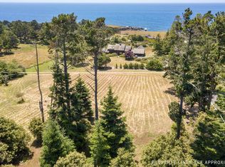 45301 Drifters Reef Dr, Mendocino, CA 95460