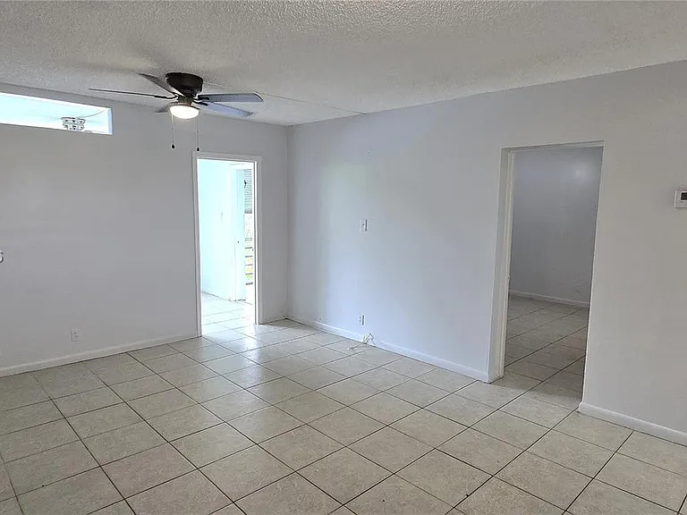 5335 NW 10th Ct #307 — Photo 10
