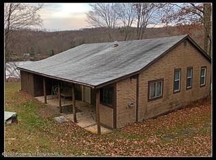 474 Crescent Lake Rd, Meshoppen, PA 18630