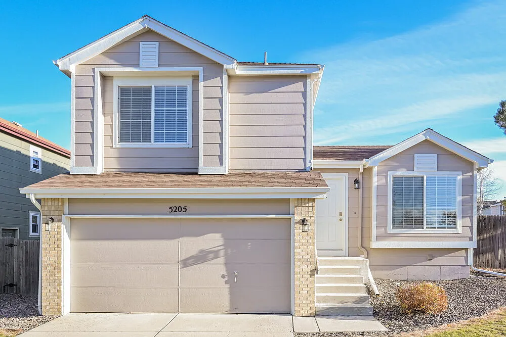 3 bed, 3.0 bath, 1764 sqft, $3,080 — Photo 1