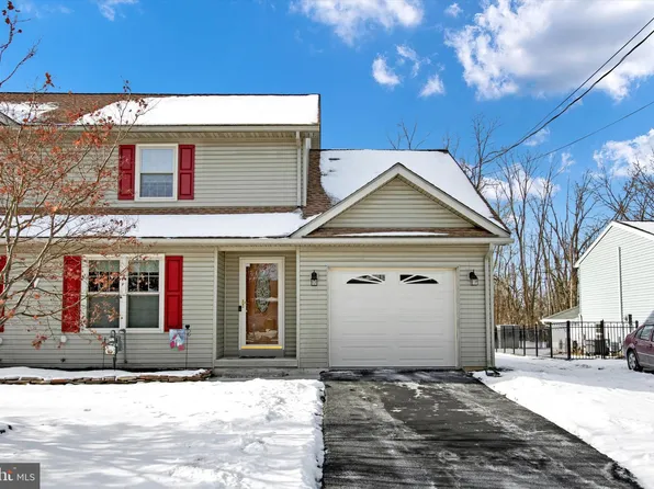 125 S Blettner Ave, Hanover, PA 17331