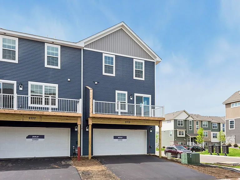 6719 Hinterland Trl S — Photo 32