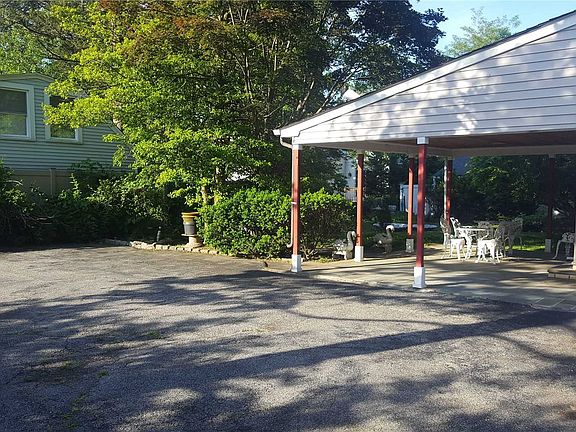 5th image of 220 Forest Ave