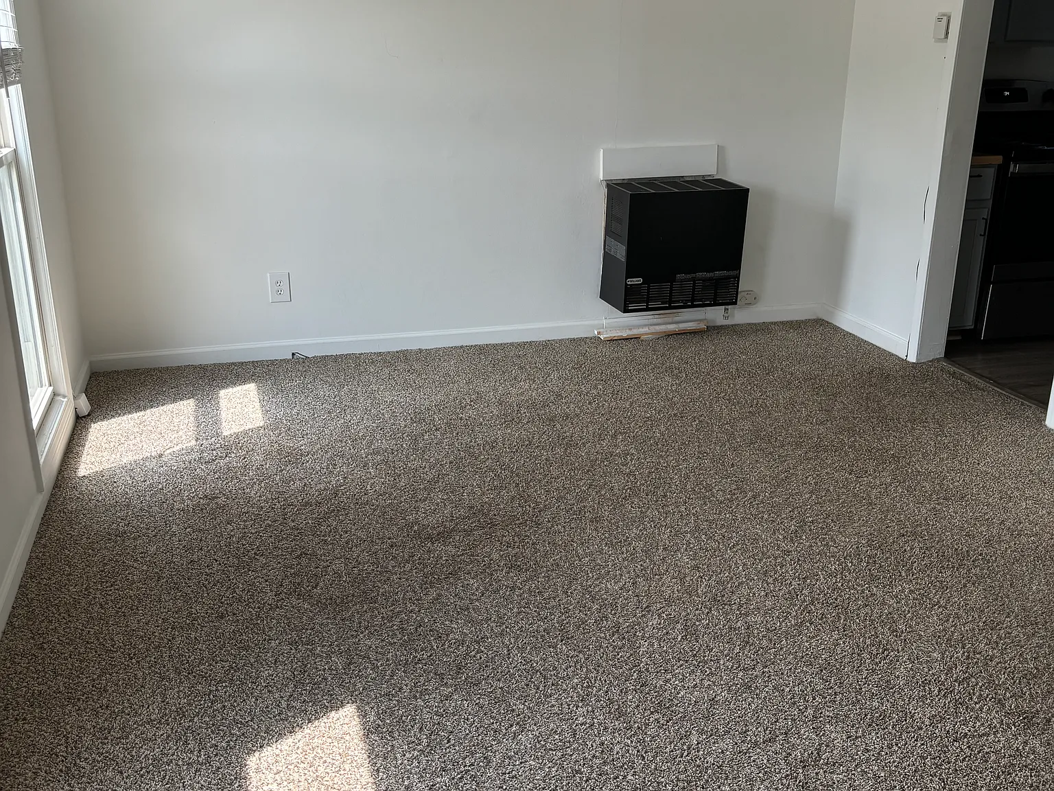 2 bed, 700 sqft, $800 — Photo 4