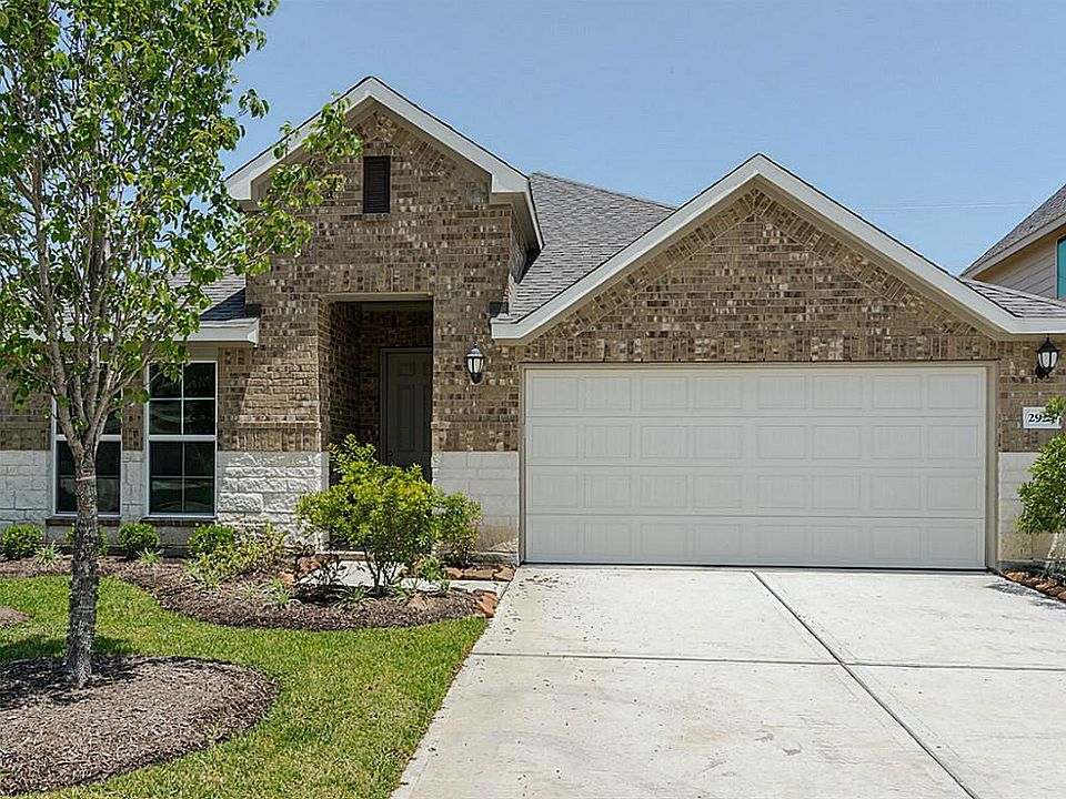 1st image of 2923 Shadowbrook Chase Ln